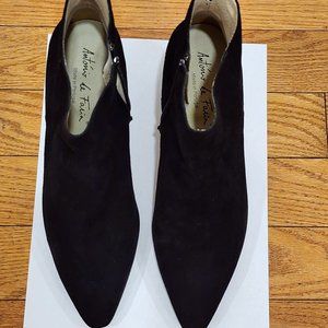 Antonio De Faria booties size 9 NWOT